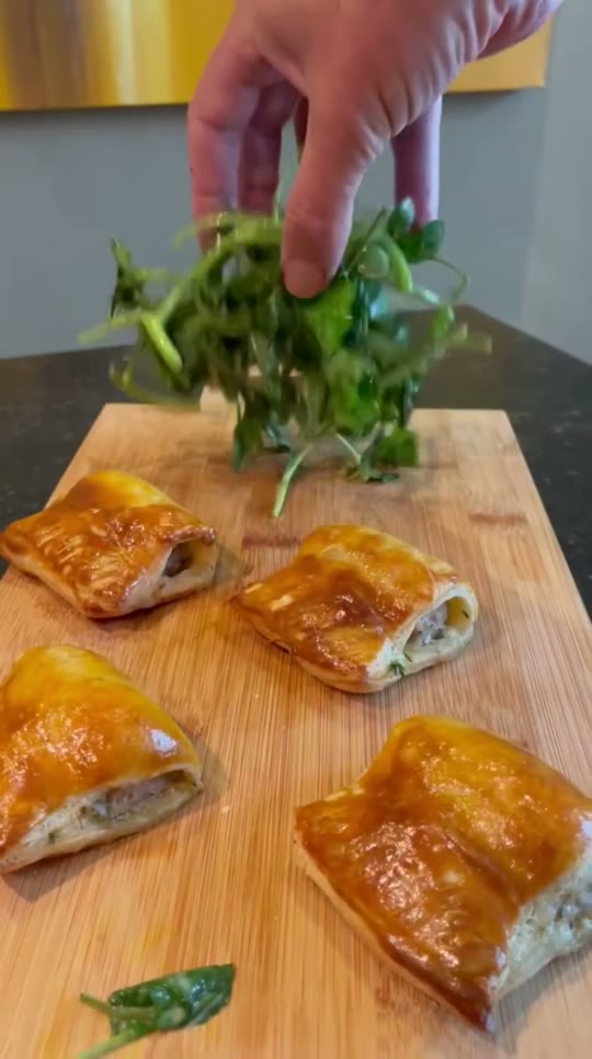 Organic Sausage Roll with Dutch Watercress