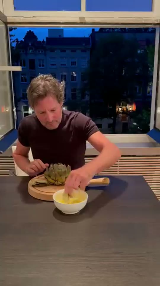 Organic Artichoke with Vinaigrette