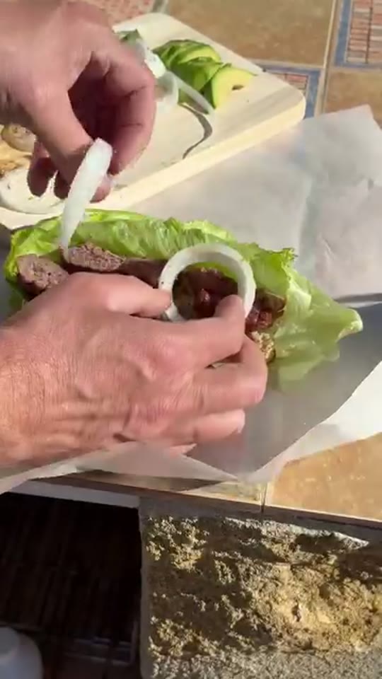 Fire-Grilled Organic Angus Burger Lettuce Wraps