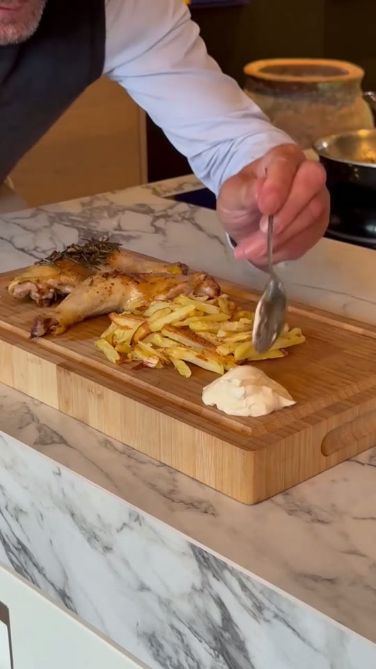Healthy Oven Fries with Chicken Legs
