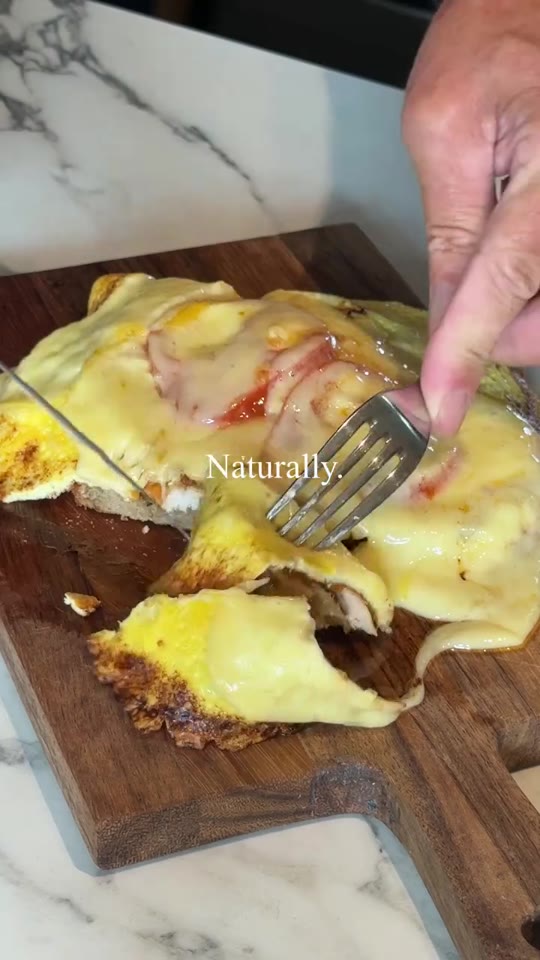 Crispy Chicken, Tomato, Melted Cheese and Egg Sandwich