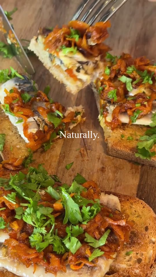 Grilled Sardines on Toast with Fried Grated Carrots