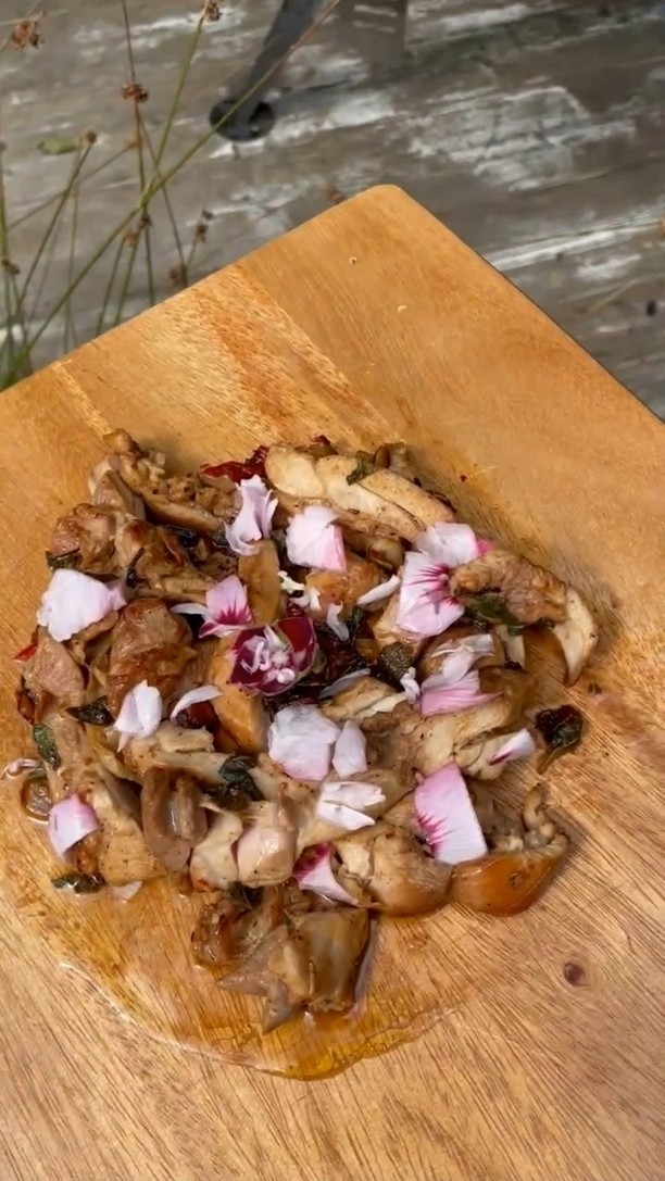 Organic Marinated Chicken Thighs with Hibiscus